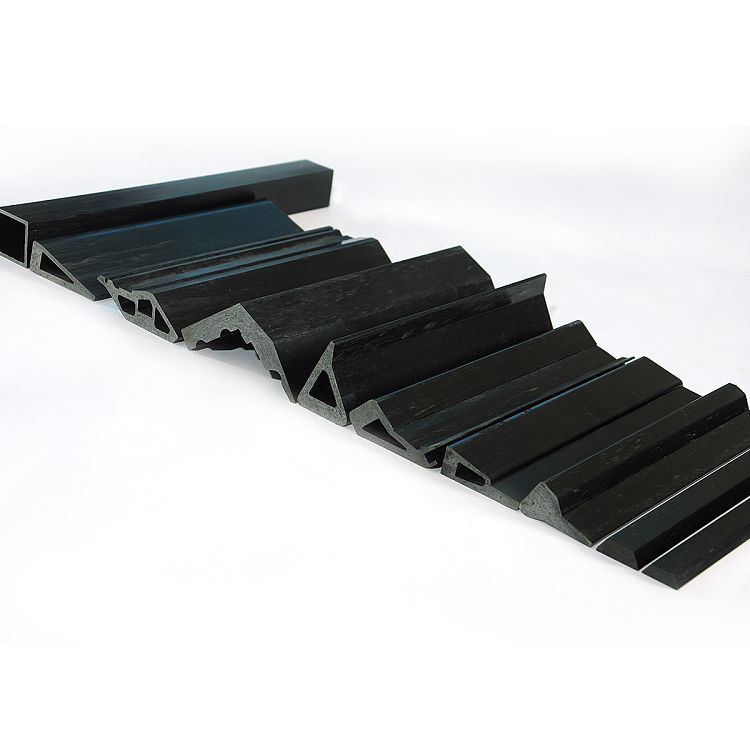 פרופילי סיבי פחמן