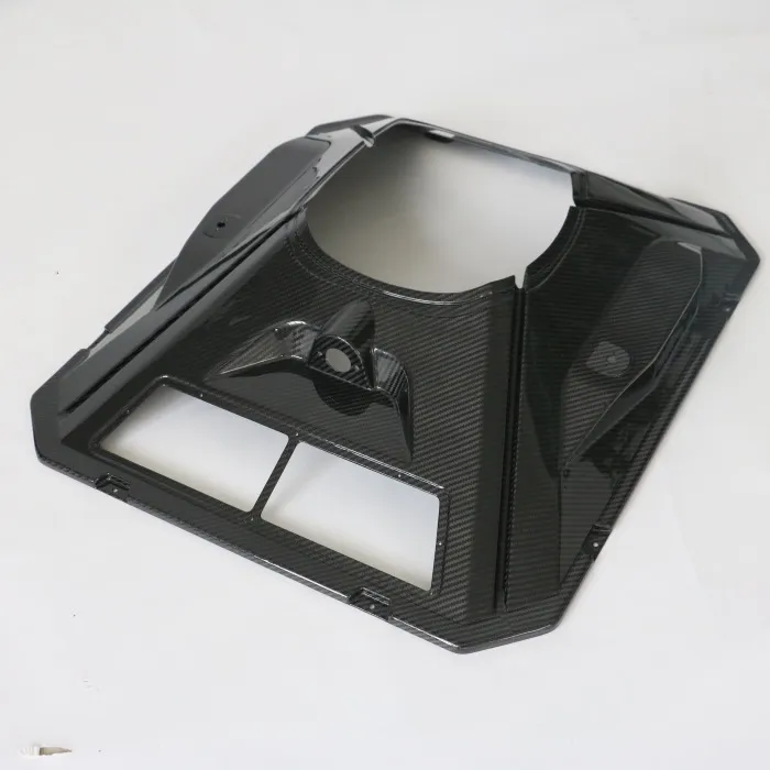 גוף מזל"ט סיבי פחמן