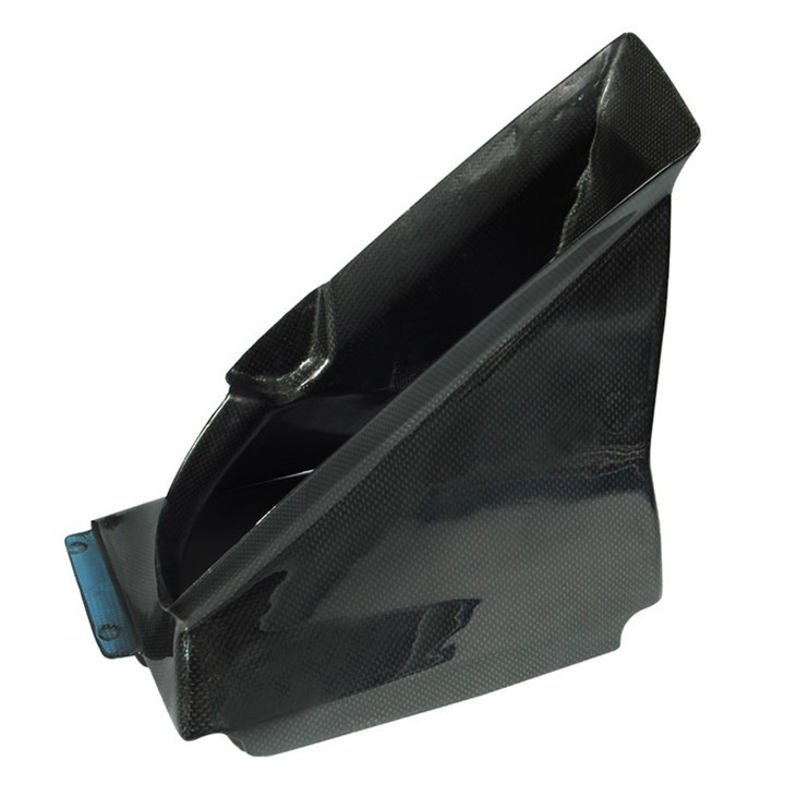 ייצור חלקי סיבי פחמן